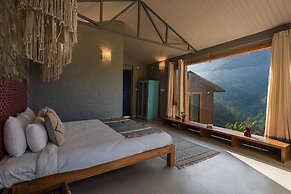 Seclude Pangot Perch