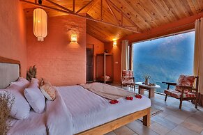 Seclude Pangot Perch