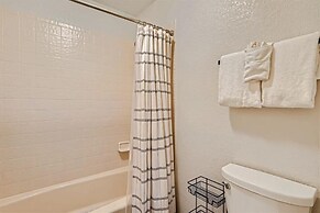 Hawn Drive 62 4 Bedroom Townhouse by RedAwning