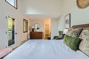 Hawn Drive 62 4 Bedroom Townhouse by RedAwning