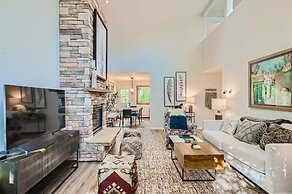 Hawn Drive 62 4 Bedroom Townhouse by RedAwning