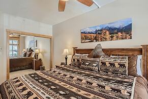 Passage Point 623 2 Bedroom Condo by RedAwning