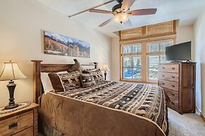 Passage Point 623 2 Bedroom Condo by RedAwning