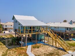 Bridgeview Cottage - 2228 Mallard 3 Bedroom Home by RedAwning