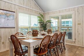 Bridgeview Cottage - 2228 Mallard 3 Bedroom Home by RedAwning