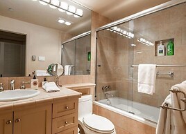 Vail Realty 2 Bedroom Condo by RedAwning