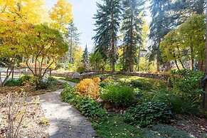 Vail Realty 2 Bedroom Condo by RedAwning