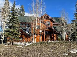 Waterdance House 4 Bedroom Home by RedAwning