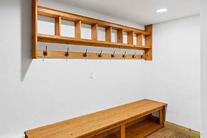 Waterdance House 4 Bedroom Home by RedAwning