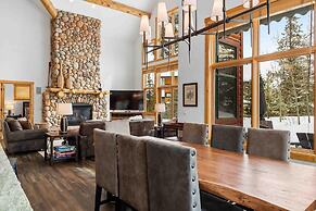 Waterdance House 4 Bedroom Home by RedAwning