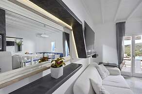 Fulfill your Holiday Dreams at Mikonos