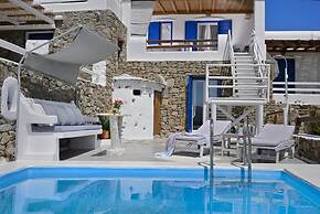Fulfill your Holiday Dreams at Mikonos