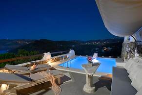 Fulfill your Holiday Dreams at Mikonos
