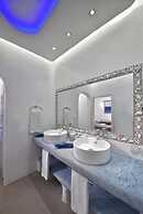 Fulfill your Holiday Dreams at Mikonos