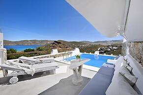 Fulfill your Holiday Dreams at Mikonos