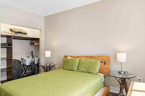 Passage Point 405 3 Bedroom Condo