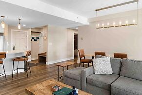 Passage Point 405 3 Bedroom Condo