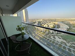 Master piece - Lush Green Oasis With Balcony With Stunning Views