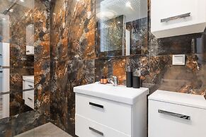 Studio Łużycka With Parking by Renters