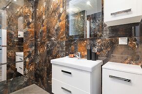 Studio Łużycka With Parking by Renters