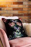 Luxury Designer 4-bed Home in the Heart of Belfast