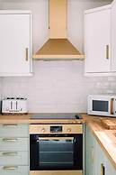 Luxury Designer 4-bed Home in the Heart of Belfast