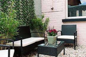 Luxury Designer 4-bed Home in the Heart of Belfast