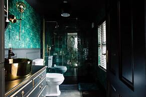 Luxury Designer 4-bed Home in the Heart of Belfast