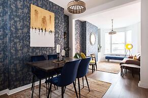 Luxurious 4-bedroom Home on Trendy Ormeau, Belfast