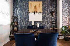 Luxurious 4-bedroom Home on Trendy Ormeau, Belfast