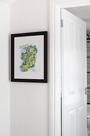 Luxurious 4-bedroom Home on Trendy Ormeau, Belfast