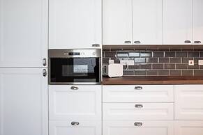 Luxurious 4-bedroom Home on Trendy Ormeau, Belfast