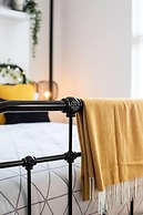 Luxurious 4-bedroom Home on Trendy Ormeau, Belfast