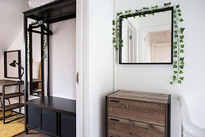 Luxurious 4-bedroom Home on Trendy Ormeau, Belfast