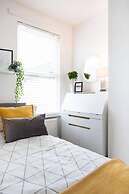 Luxurious 4-bedroom Home on Trendy Ormeau, Belfast