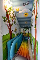 Spacious 4BD House w Pool in Hezliya