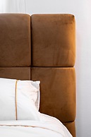 Spacious 4BD House w Pool in Hezliya