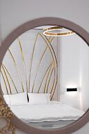 Spacious 4BD House w Pool in Hezliya