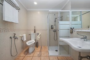 Hotel Meandro - Lake View