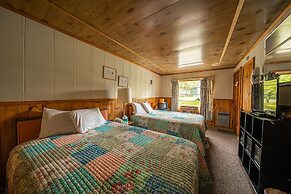 Park Motel and Cabins