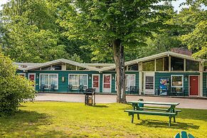 Park Motel and Cabins