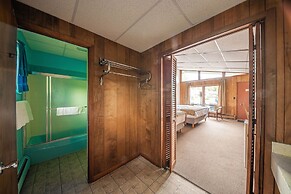 Park Motel and Cabins