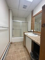 Park Motel and Cabins