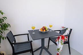 Sand Gem - Beach Apartments