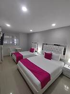 Hotel BM-17  Cerca Al Mar