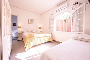 4 quartos piscina 350 m praia