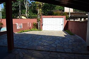 4 quartos piscina 350 m praia