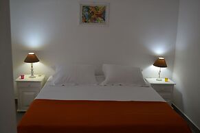 4 quartos piscina 350 m praia