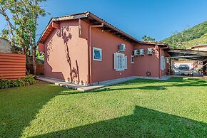 4 quartos piscina 350 m praia