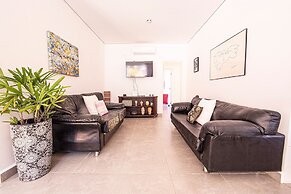 4 quartos piscina 350 m praia